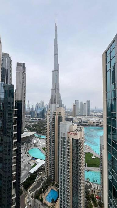 Апартаменты Luxury Burj Khalifa View - Mins Walking Dubai Mall Экстерьер фото